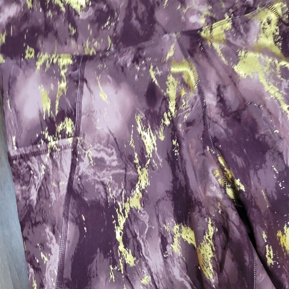 TAHARI SPORT Women's Burgundy Gold Marble Leggings with Pockets Size 1X - Picture 9 of 10